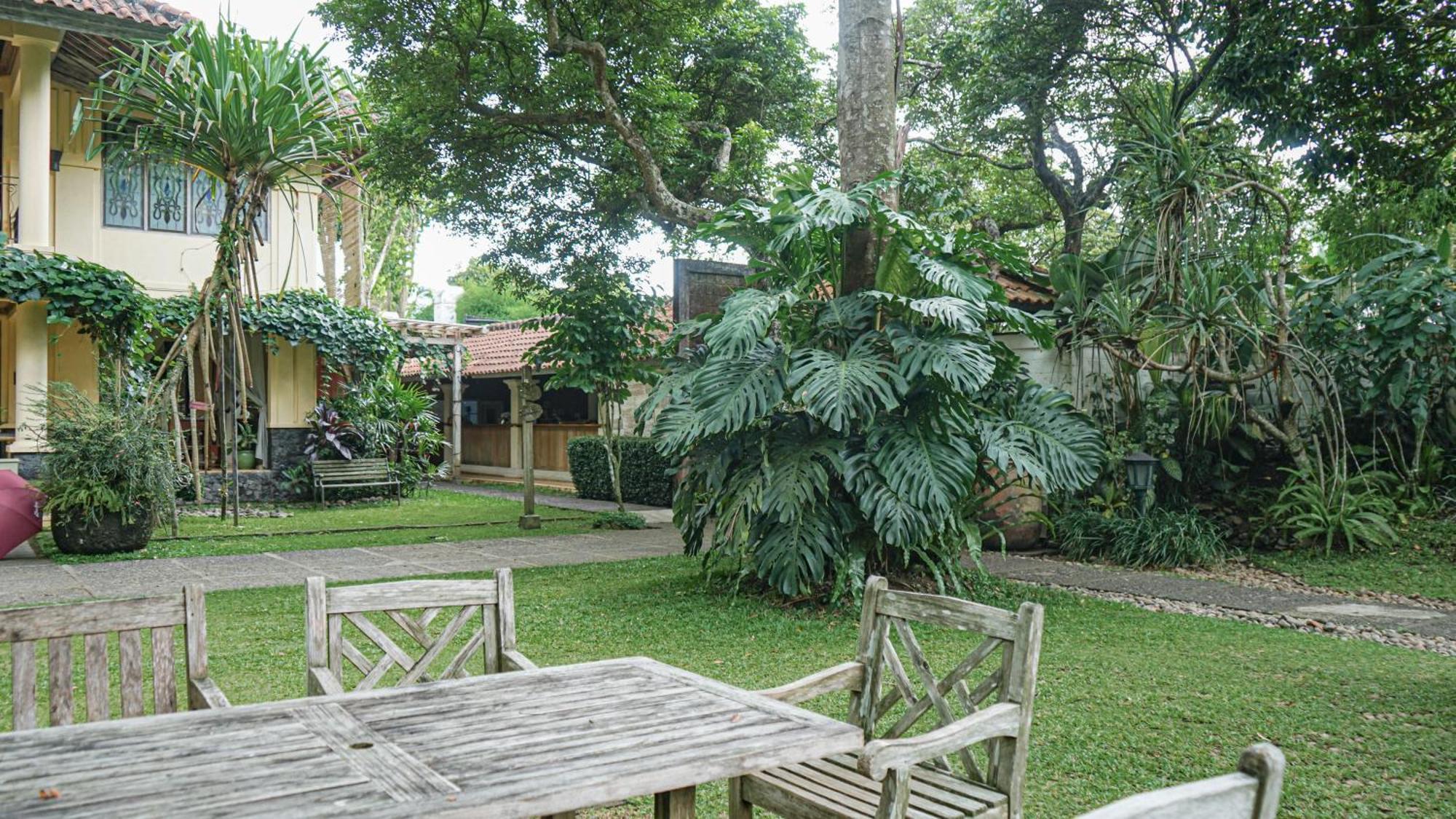 Kayu Arum Resort Salatiga Esterno foto